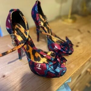 Nike Vibrant Patterned Heels